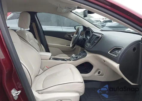 2015 Chrysler 200 C z USA, uszkodzony, nr VIN 1C3CCCCG1FN549009